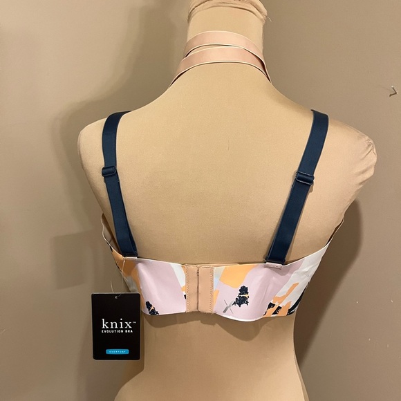 KNIX | Evolution Bra in Graphic Print Bra, Knix size 8 (40DD - 42E) - Picture 3 of 9